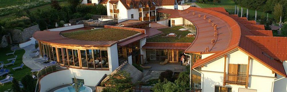 Ayurveda Resort Mandira Bad Waltersdorf Exterior photo